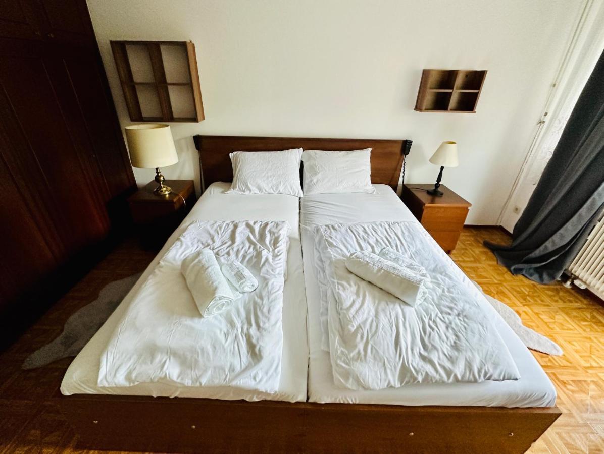 2 Rooms Flat With Balcony, Near Of Center Wien Eksteriør bilde