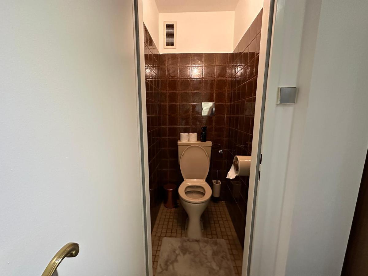 2 Rooms Flat With Balcony, Near Of Center Wien Eksteriør bilde
